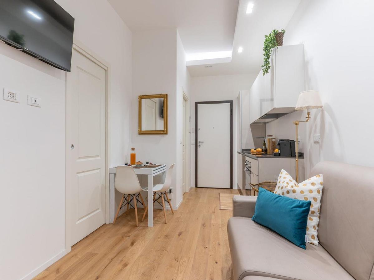 The Best Rent - Gorgeous One-Bedroom Apartment In Ticinese Milano Exterior foto