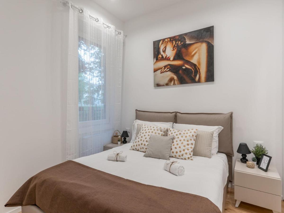 The Best Rent - Gorgeous One-Bedroom Apartment In Ticinese Milano Exterior foto