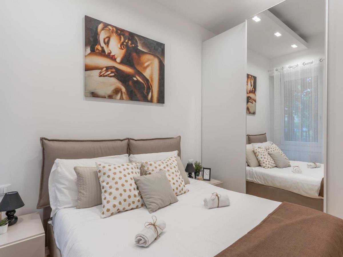 The Best Rent - Gorgeous One-Bedroom Apartment In Ticinese Milano Exterior foto