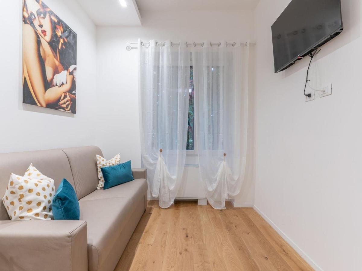 The Best Rent - Gorgeous One-Bedroom Apartment In Ticinese Milano Exterior foto