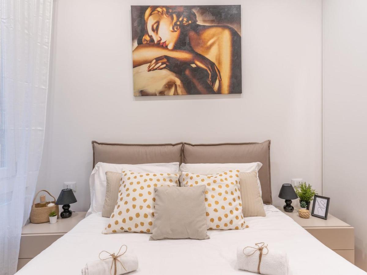The Best Rent - Gorgeous One-Bedroom Apartment In Ticinese Milano Exterior foto