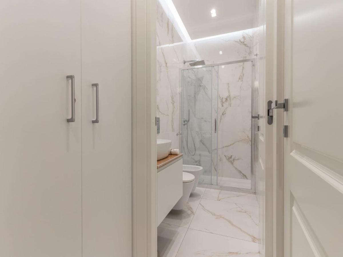 The Best Rent - Gorgeous One-Bedroom Apartment In Ticinese Milano Exterior foto
