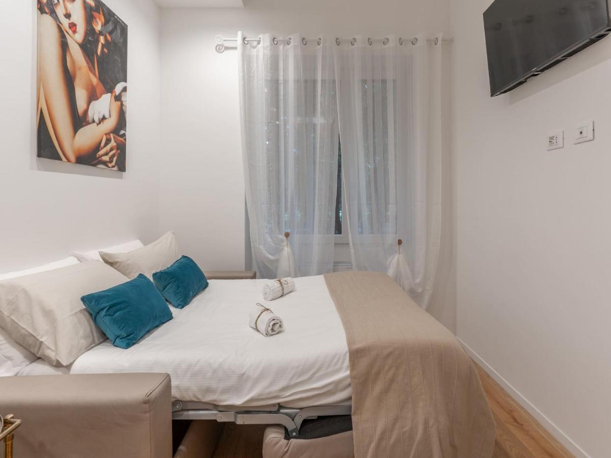 The Best Rent - Gorgeous One-Bedroom Apartment In Ticinese Milano Exterior foto